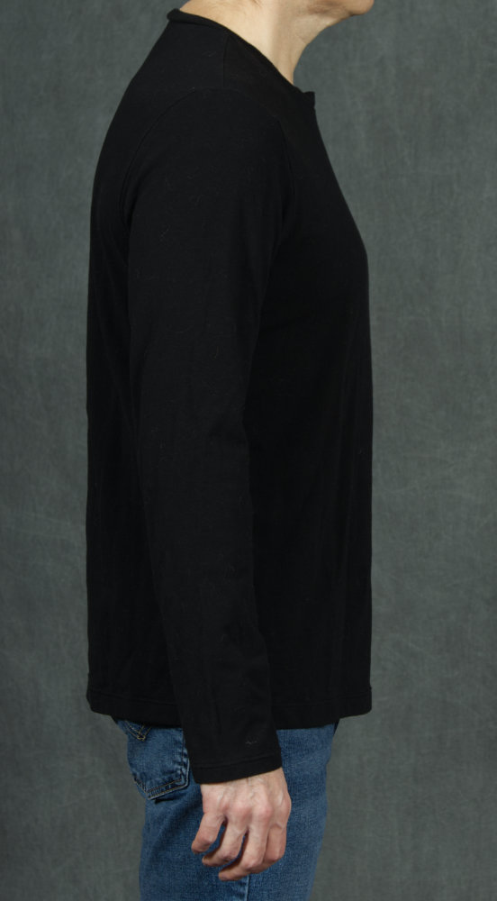 Black Side 2 Drafted Ment's t-Shirt from Scratch.